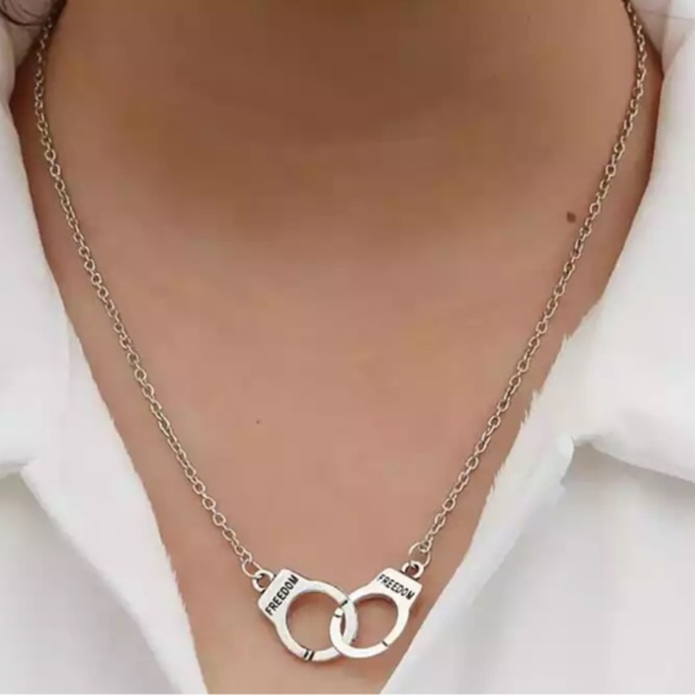 Silver Color Metal Freedom Handcuff Charm Choker Necklace